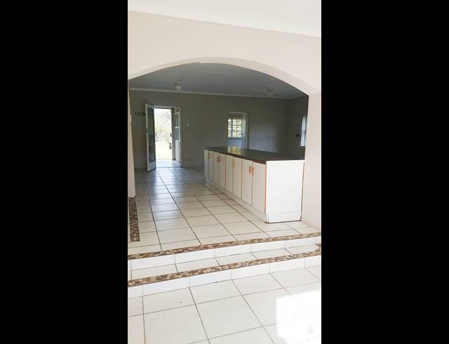 3 BEDROOM HOUSE RENTED IN THEESCOMBE